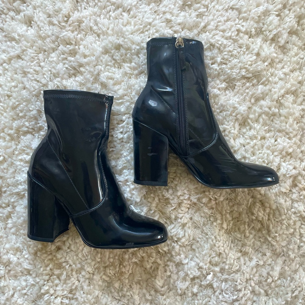 Steve Madden Patent leather boots